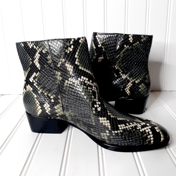 NEW Naturalizer Henry Booties E482 - Picture 5 of 13